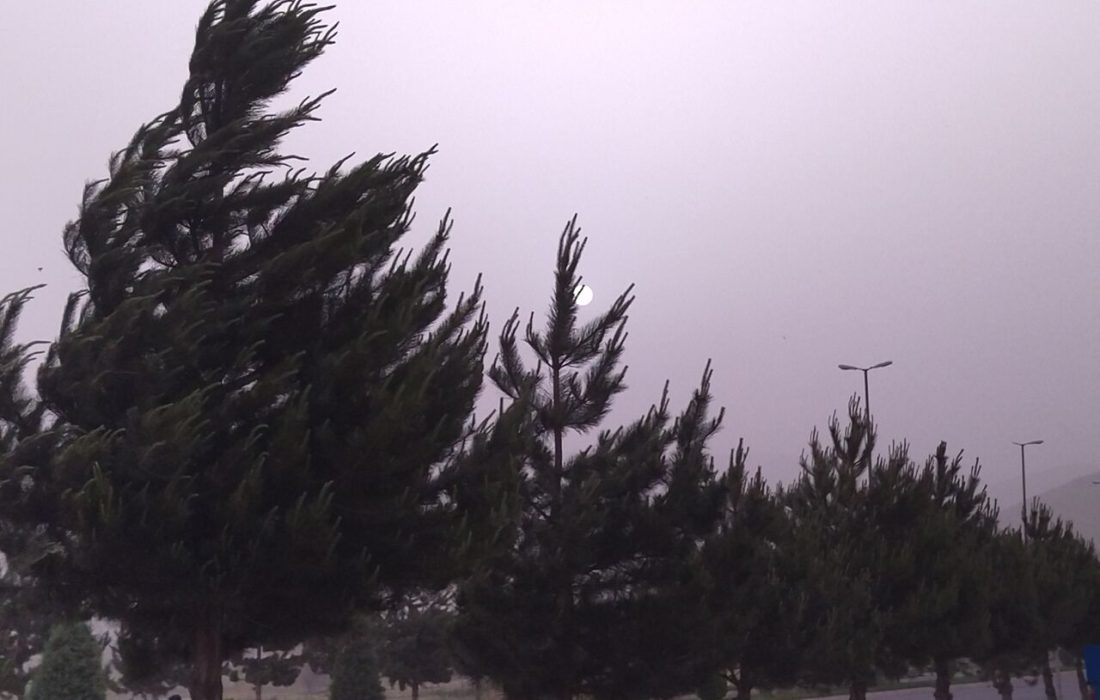 تعطیلی برخی از مدارس آذربایجان غربی به دلیل آلودگی هوا