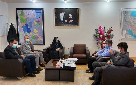 دیدار مدیرکل کتابخانه های عمومی و رئیس سازمان مدیریت و برنامه ریزی آذربایجان‌غربی