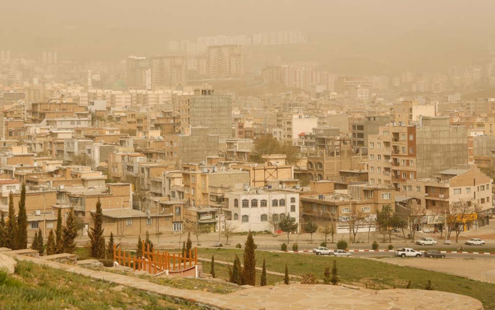 پدیده گرد و غبار آذربایجان غربی را فرا می‌گیرد
