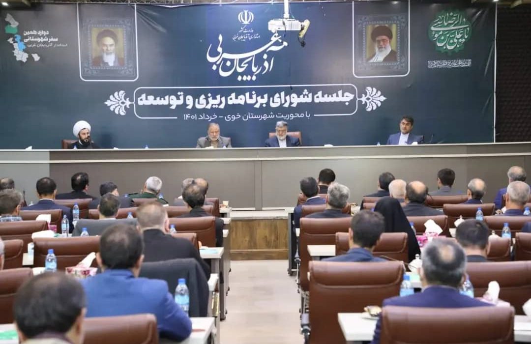 دستگاه‌ها و ادارات دولتی باید در زمینه مدیریت مصرف برق پیشگام باشند