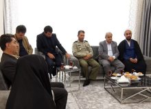جمعی از مسوولان مهاباد با خانواده شهید خالد حیدری دیدار کردند