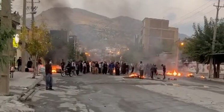 جان باختن ۳ نفر در ناآرامی‌های مهاباد
