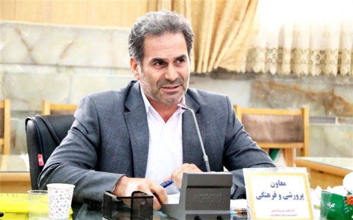 تجلیل از دانش آموزان برتر مسابقات فرهنگی و هنری آذربایجان غربی