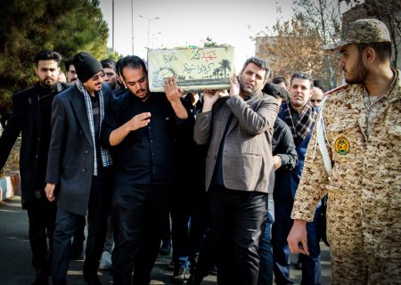 استقبال از پیکر شهید گمنام در دانشگاه آزاد ارومیه