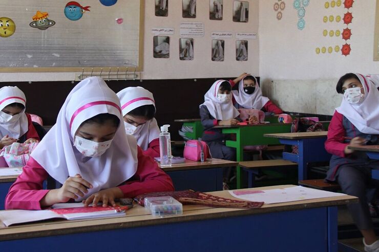 توجه به آموزش حضوری دانش‌آموزان در مناطق زلزله زده خوی ضروری است