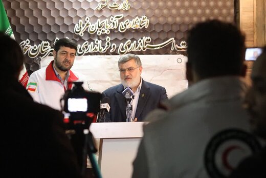 اسکان ۹۸ هزار نفر از جمعیت خوی در اردوگاه‌های موقت
