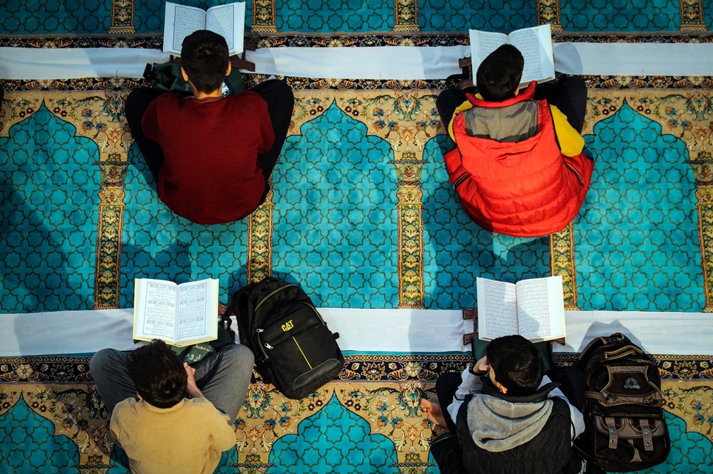 محفل دانش‌آموزی انس با قرآن