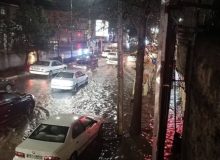 آبگرفتگی معابر در پی بارش شدید باران در ارومیه