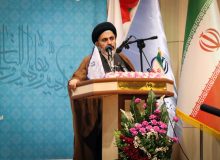 معلم جایگاه رفیعی در اسلام دارد