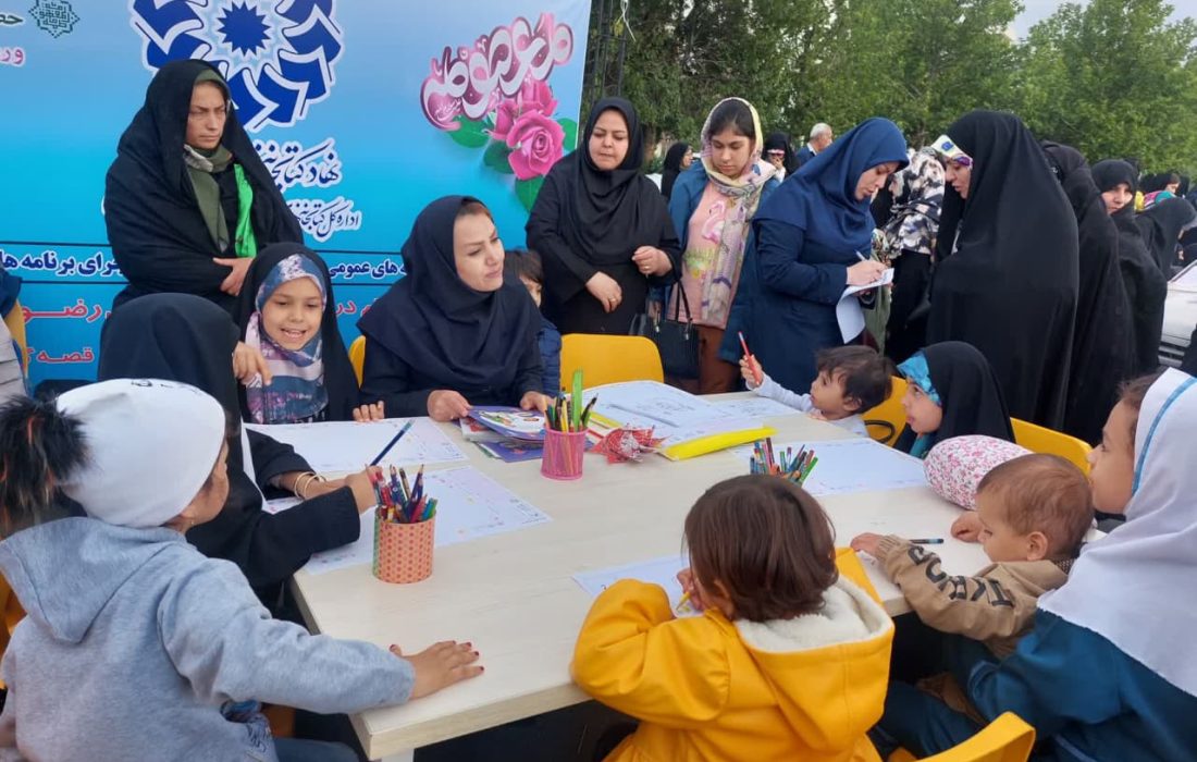 برپایی غرفه فرهنگی-ترویجی در پارک گلها ارومیه
