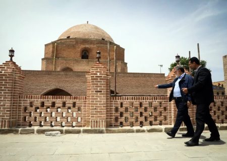 بازدید استاندار آذربایجان‌غربی از مکان‌های تاریخی ارومیه