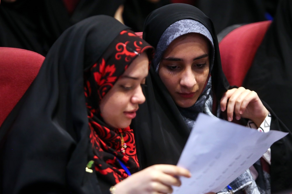ثمین اسدزاده رییس کمیسیون علمی،آموزشی و پرورشی مجلس دانش‌آموزی کشور شد