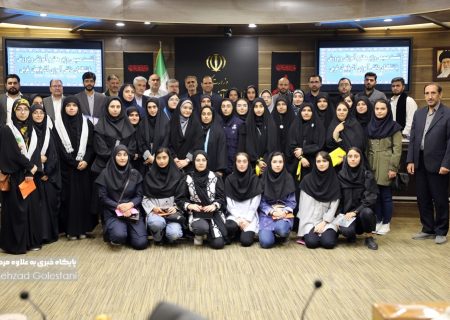 نشست صمیمی منتخبین تشکل های دانش آموزی با وزیر آموزش و پرورش