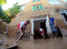 امداد رسانی هلال احمر آذربایجان غربی به ۵۰ نفر از مردم گرفتار در سیلاب