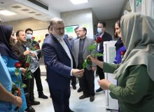 دولت سیزدهم برای حل مشکلات پرستاران تلاش می کند