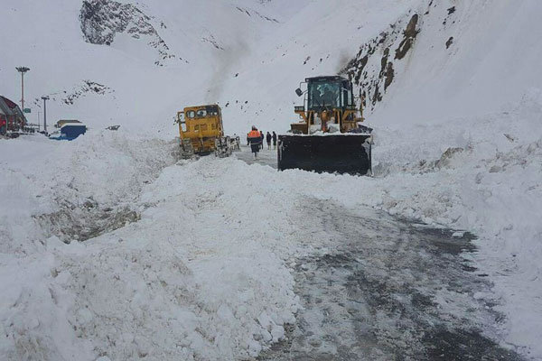 برف‌روبی ۱۱۰۰ کیلومتر از راه‌های استان آذربایجان‌غربی در شبانه‌روز اخیر