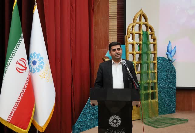 کتابخوانی باید در جامعه به یک ارزش تبدیل شود