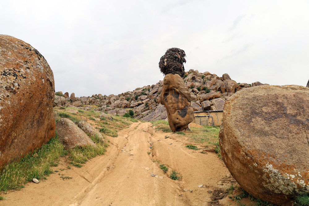 سنگ‌های افسانه‌ای روستای خورنج