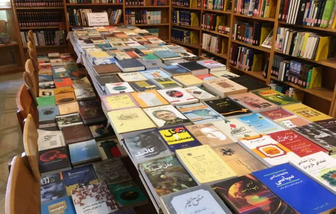 اهدای هزار جلد کتاب به کتابخانه مجتمع فرهنگی شهرستان سردشت
