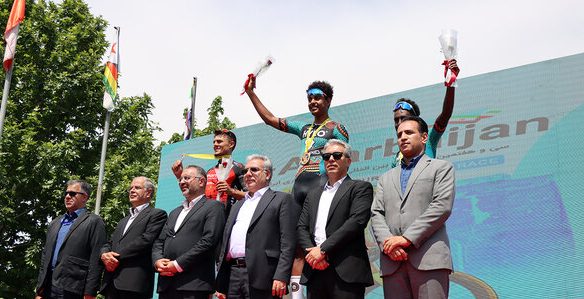 سه پیراهن مرحله نخست تور ایران-آذربایجان به رکابزن آلمانی رسید