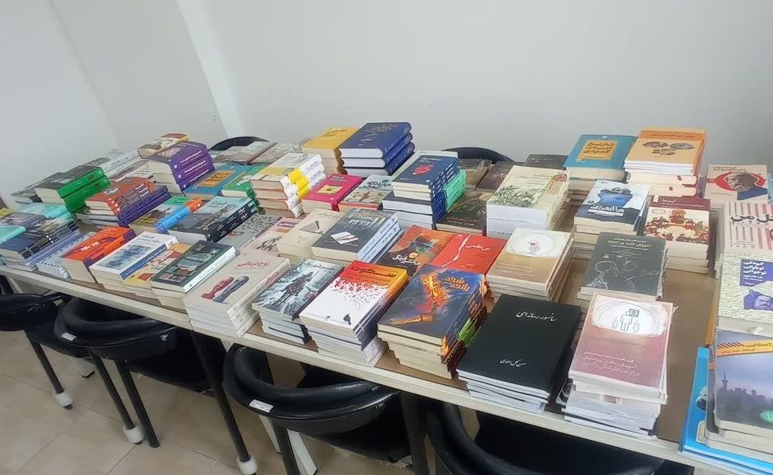 اهدای بن ۱ میلیارد ریالی خرید کتاب به کتابخانه‌های عمومی شاهین‌دژ