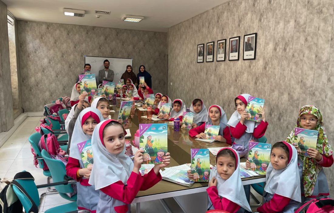 کتاب برای دانش‌آموزان، سپری از جنس کلمات!